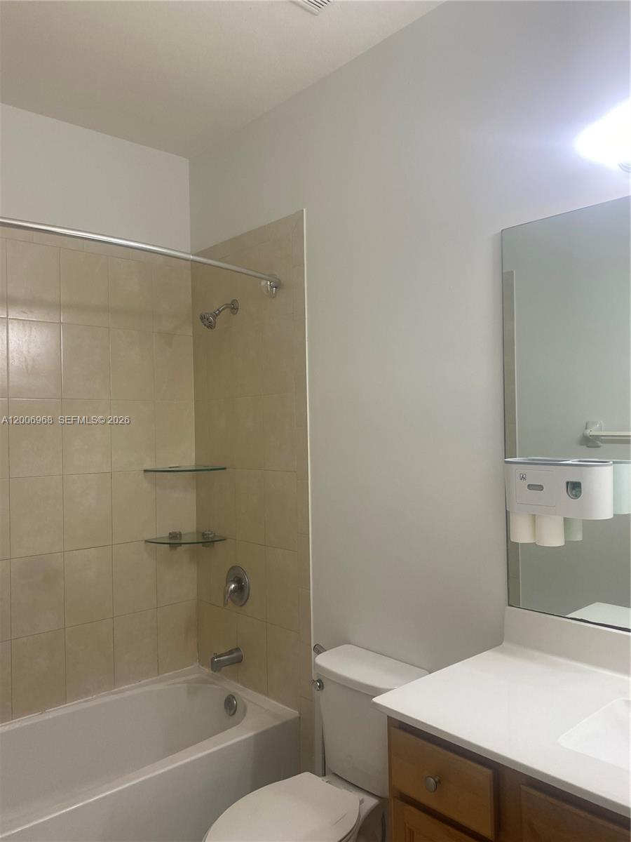 9228 W 33rd Way #9828, Hialeah FL 33018