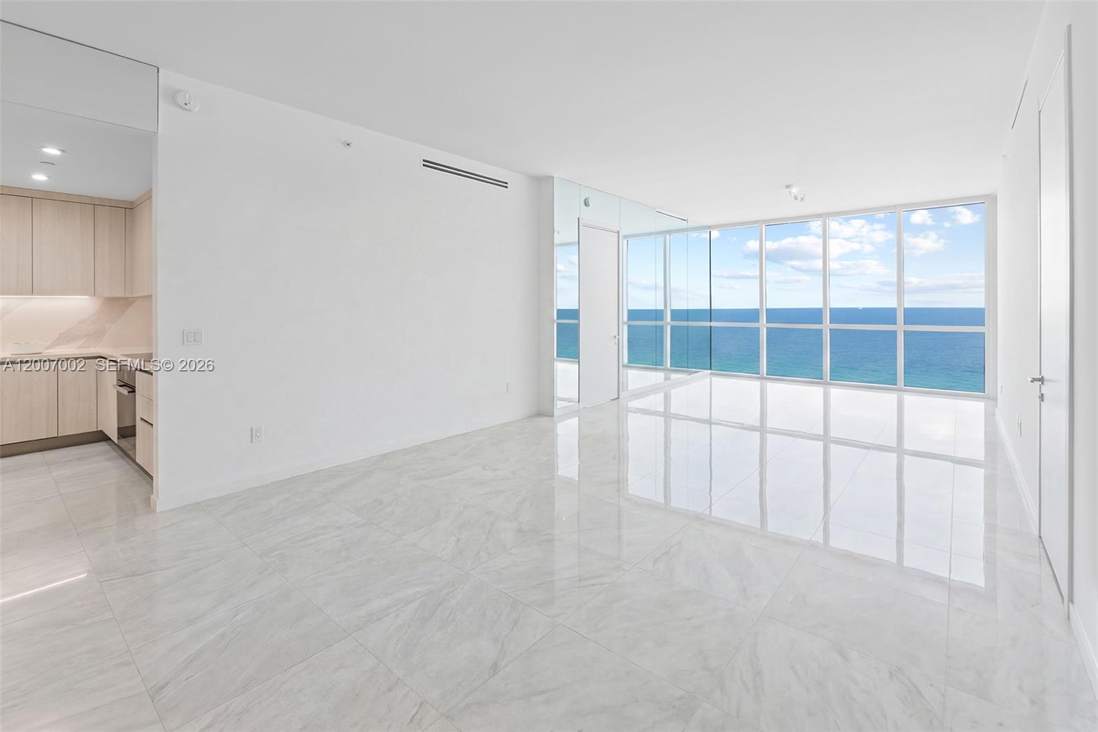 100 S Pointe Dr #2107, Miami Beach FL 33139
