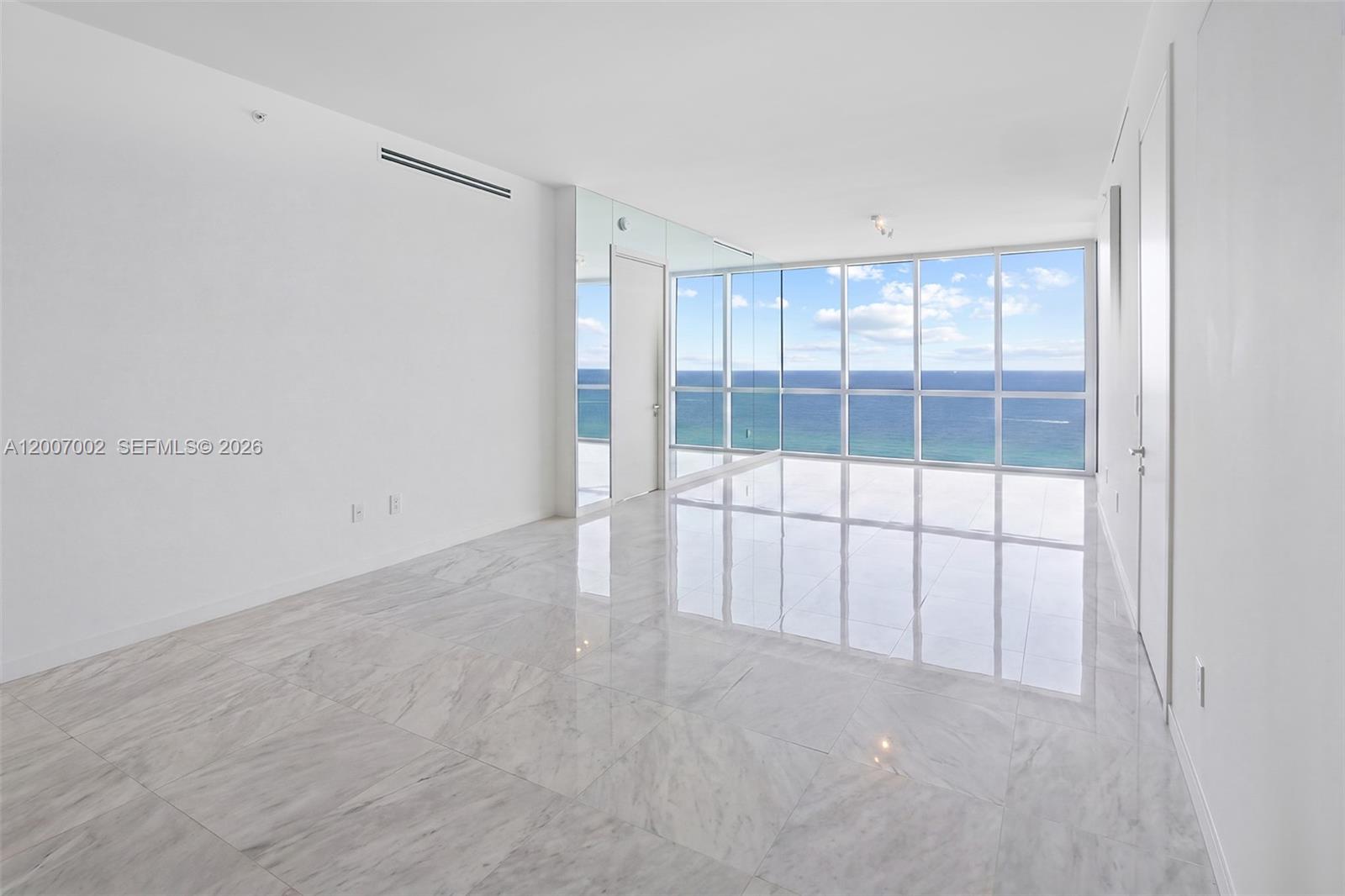 100 S Pointe Dr #2107, Miami Beach FL 33139