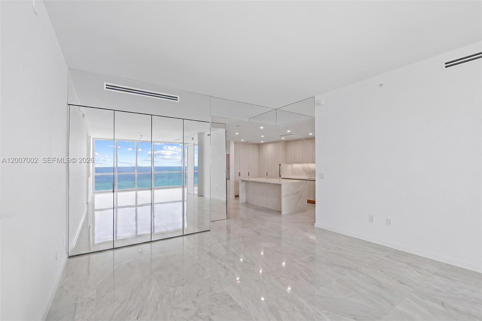 100 S Pointe Dr #2107, Miami Beach FL 33139