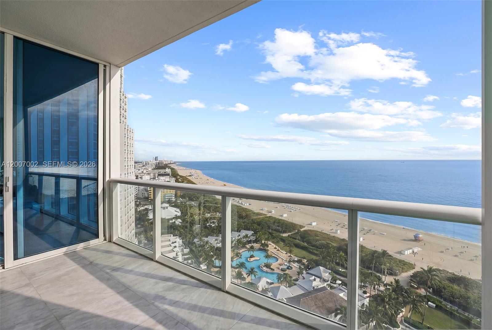 100 S Pointe Dr #2107, Miami Beach FL 33139