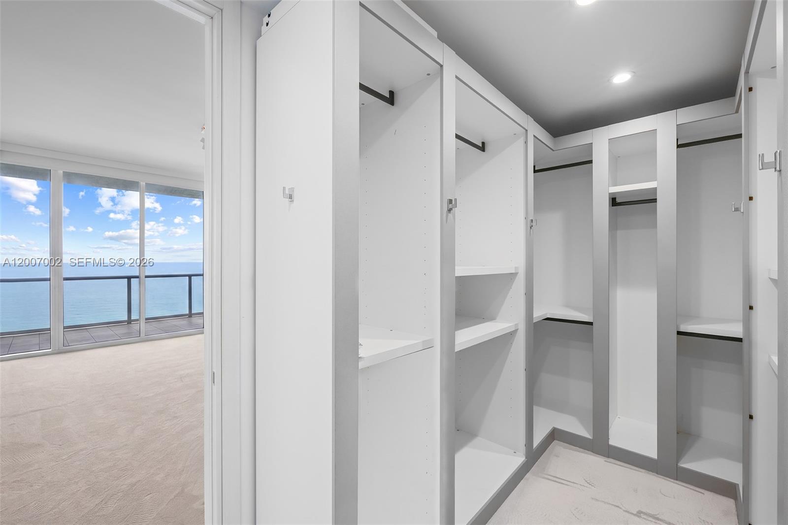 100 S Pointe Dr #2107, Miami Beach FL 33139
