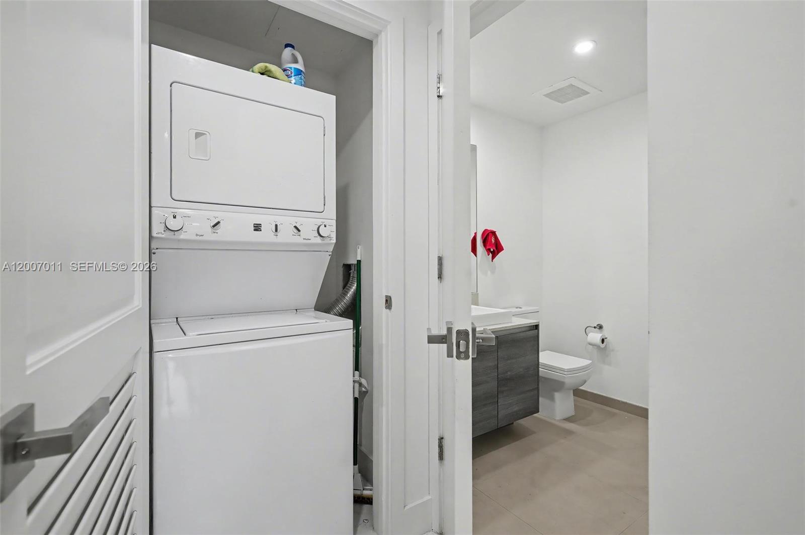 1080 Brickell Ave #209, Miami FL 33131