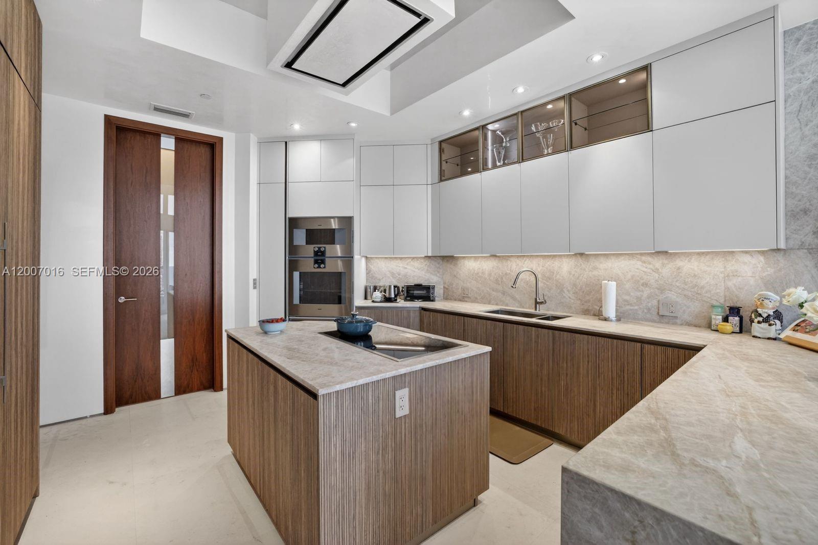 2600 Island Blvd #PH-1, Aventura FL 33160