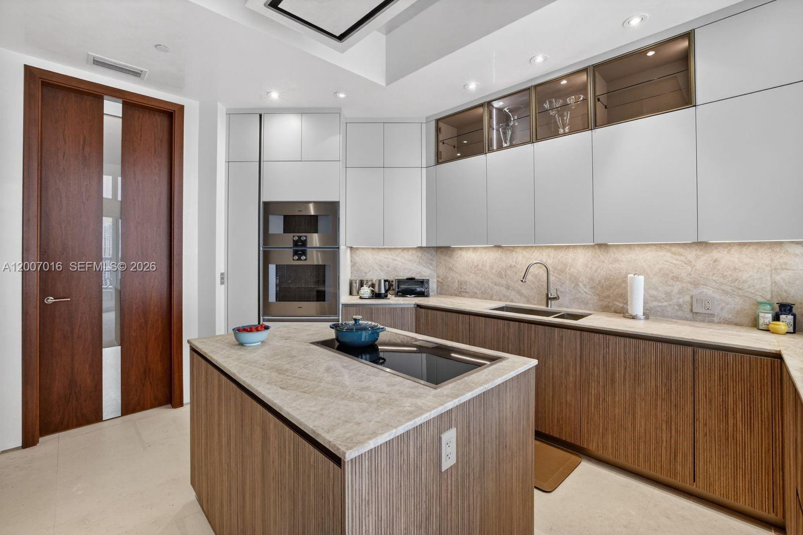 2600 Island Blvd #PH-1, Aventura FL 33160