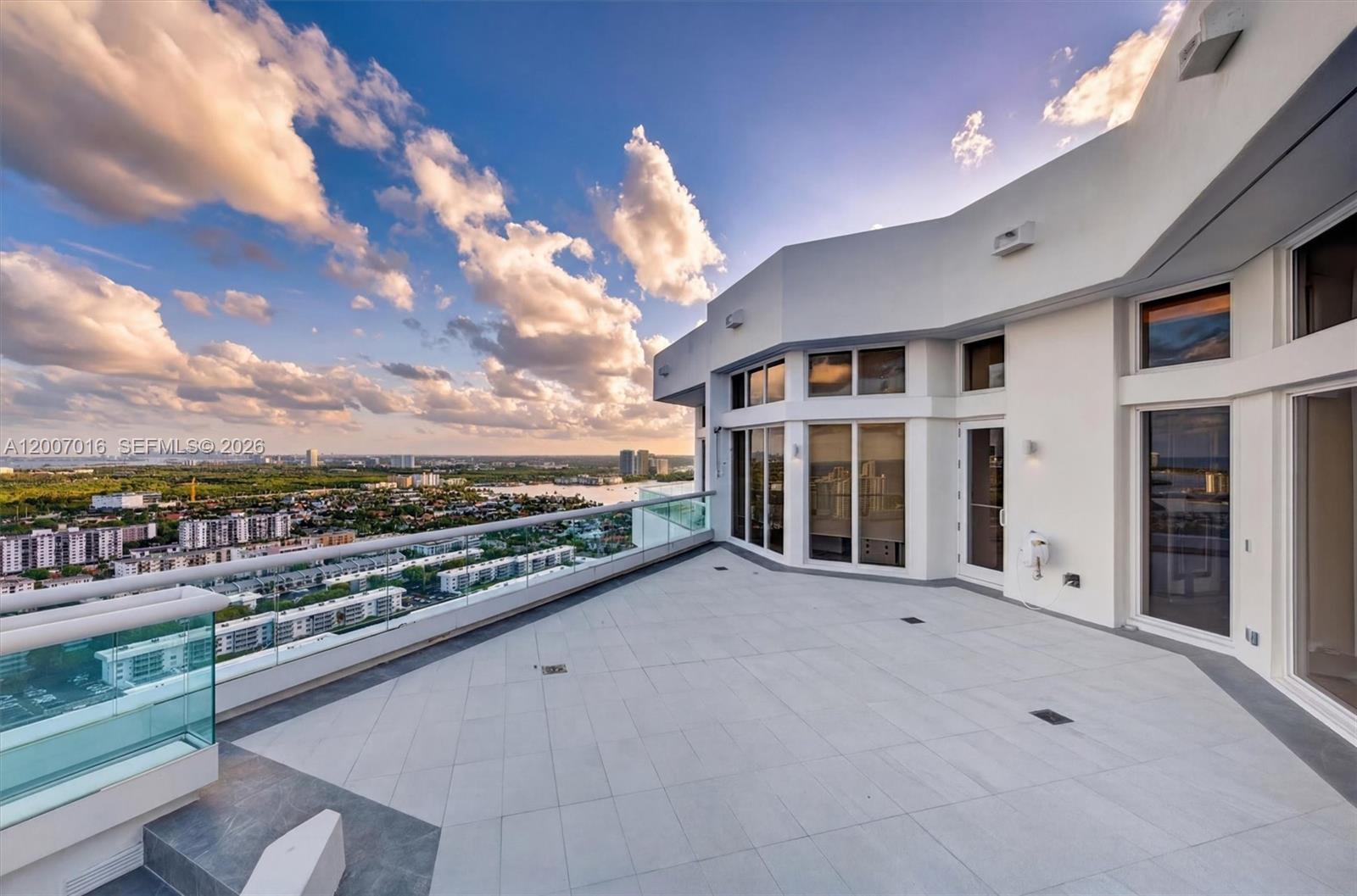2600 Island Blvd #PH-1, Aventura FL 33160