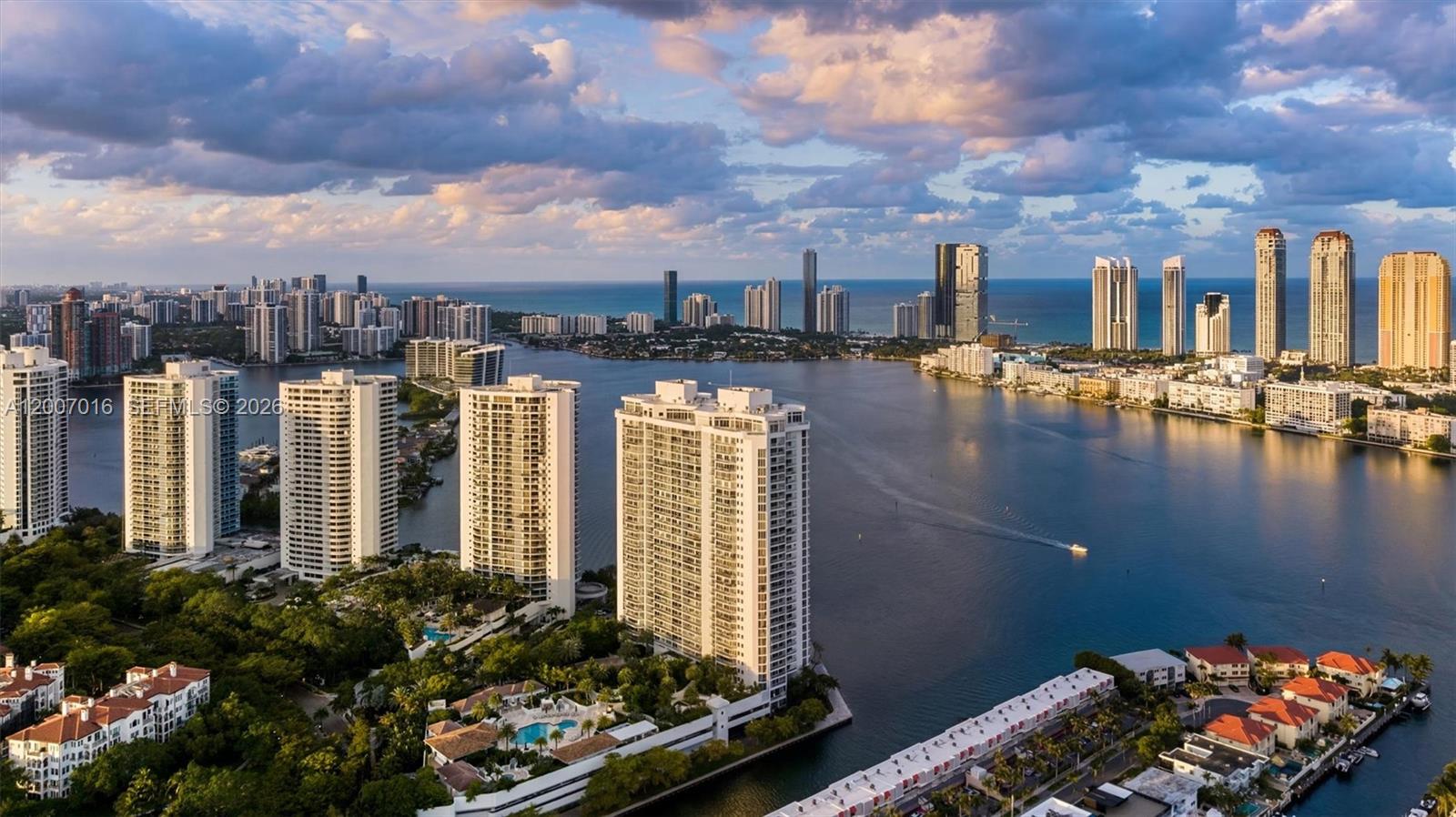 2600 Island Blvd #PH-1, Aventura FL 33160