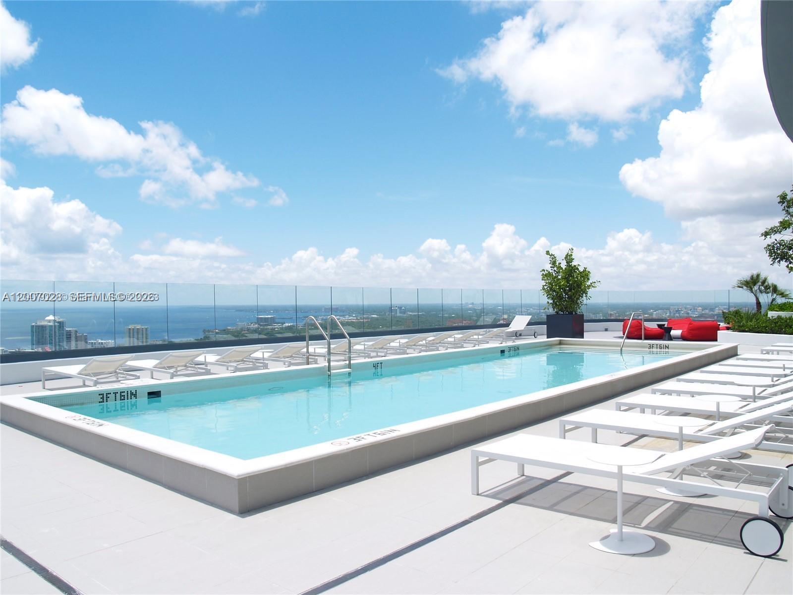 55 SW 9th St #2502, Miami FL 33130