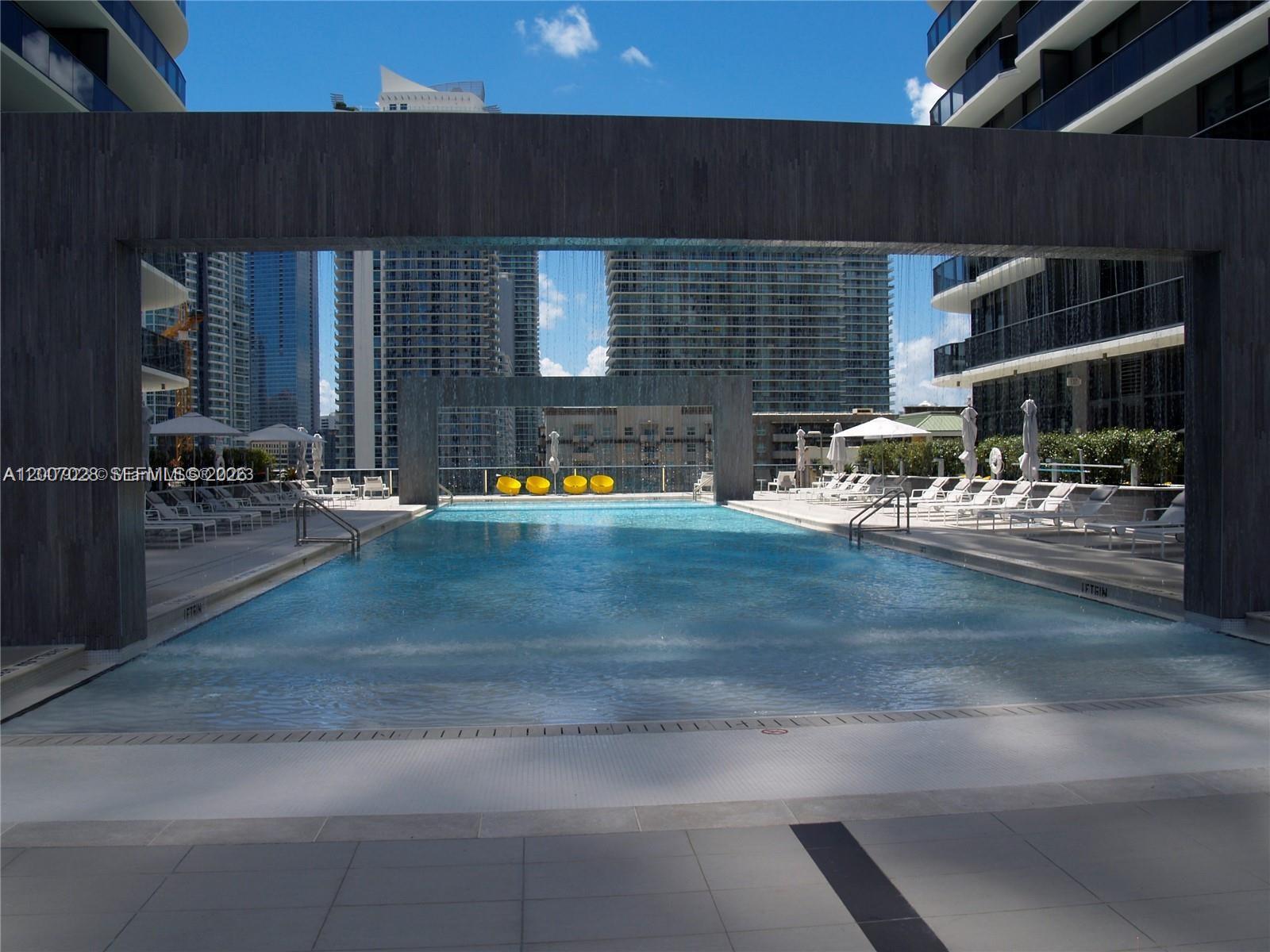 55 SW 9th St #2502, Miami FL 33130