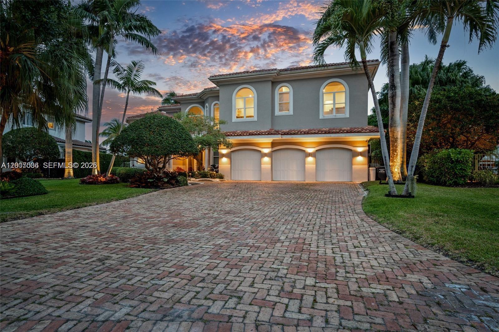 1260 Harbor Ct, Hollywood FL 33019