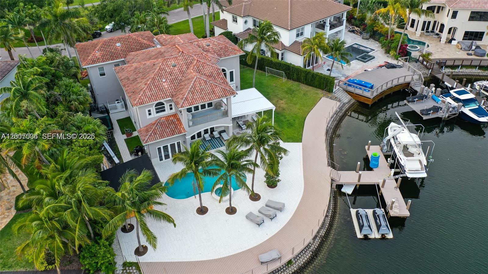 1260 Harbor Ct, Hollywood FL 33019
