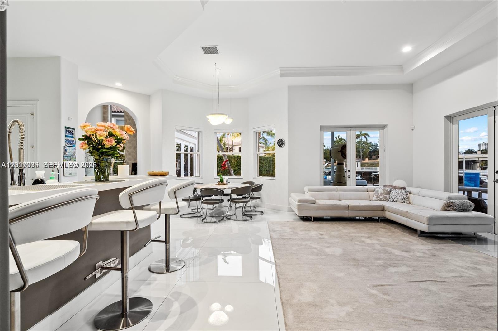 1260 Harbor Ct, Hollywood FL 33019