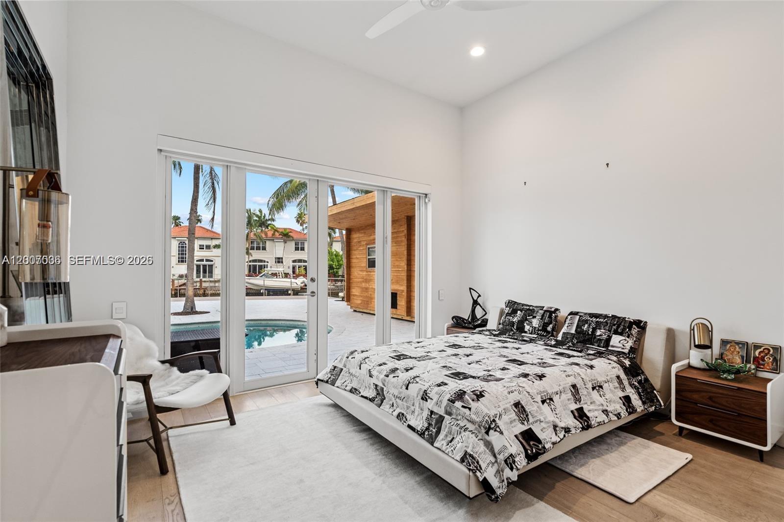 1260 Harbor Ct, Hollywood FL 33019
