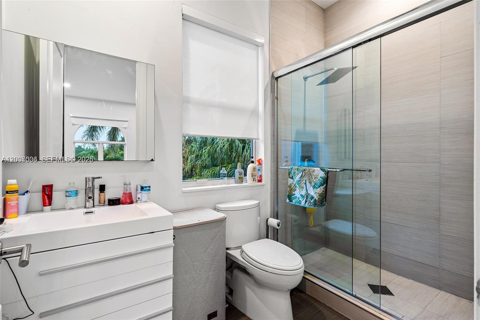 1260 Harbor Ct, Hollywood FL 33019