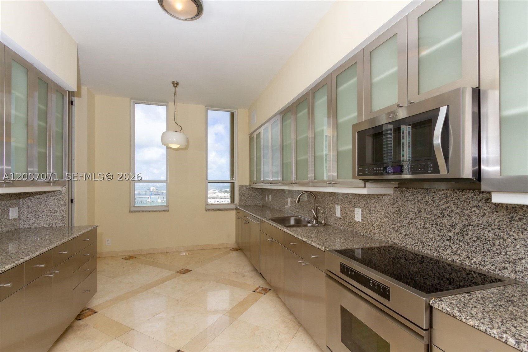 888 Brickell Key Dr #2802, Miami FL 33131
