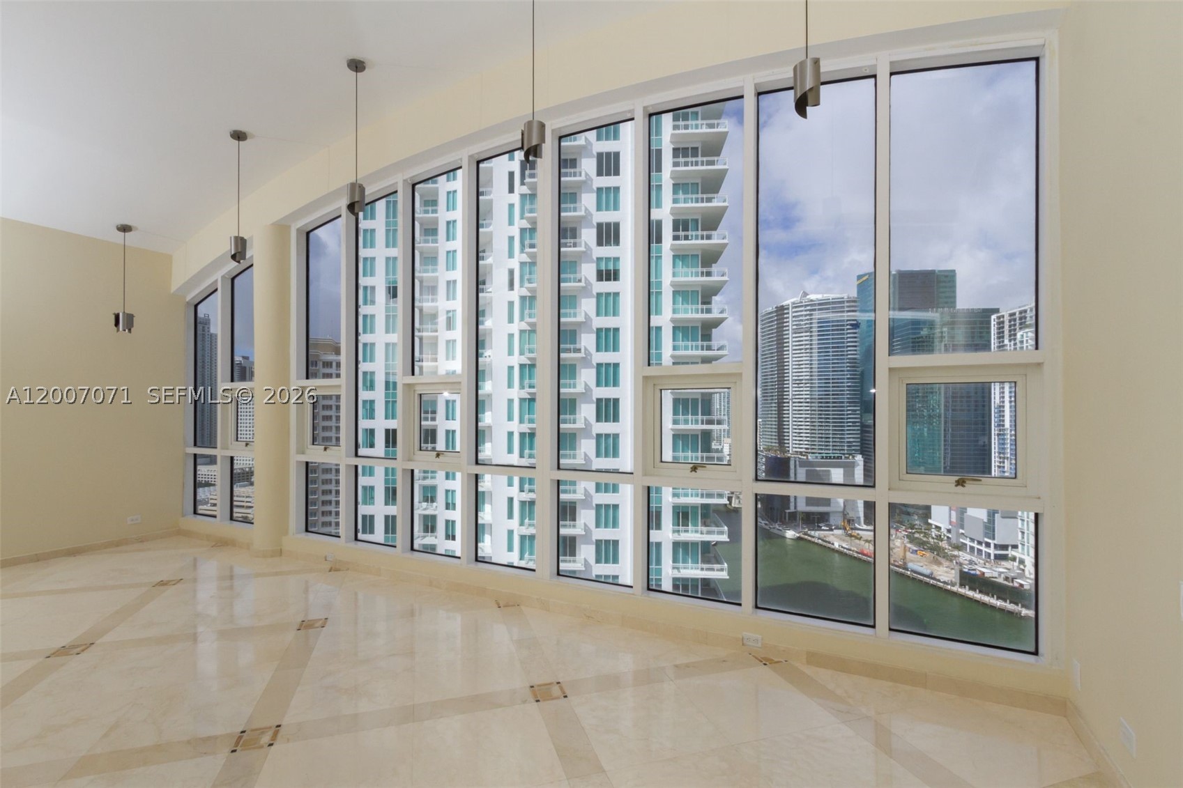 888 Brickell Key Dr #2802, Miami FL 33131