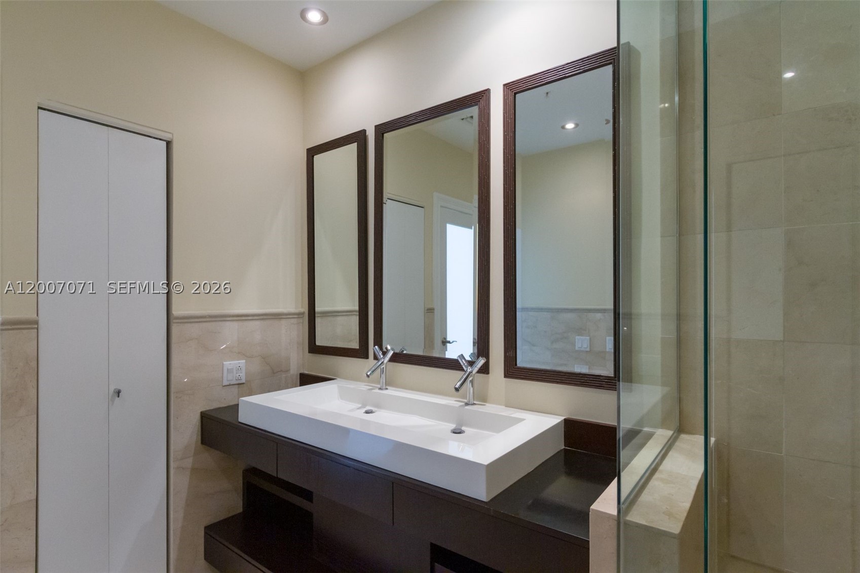 888 Brickell Key Dr #2802, Miami FL 33131