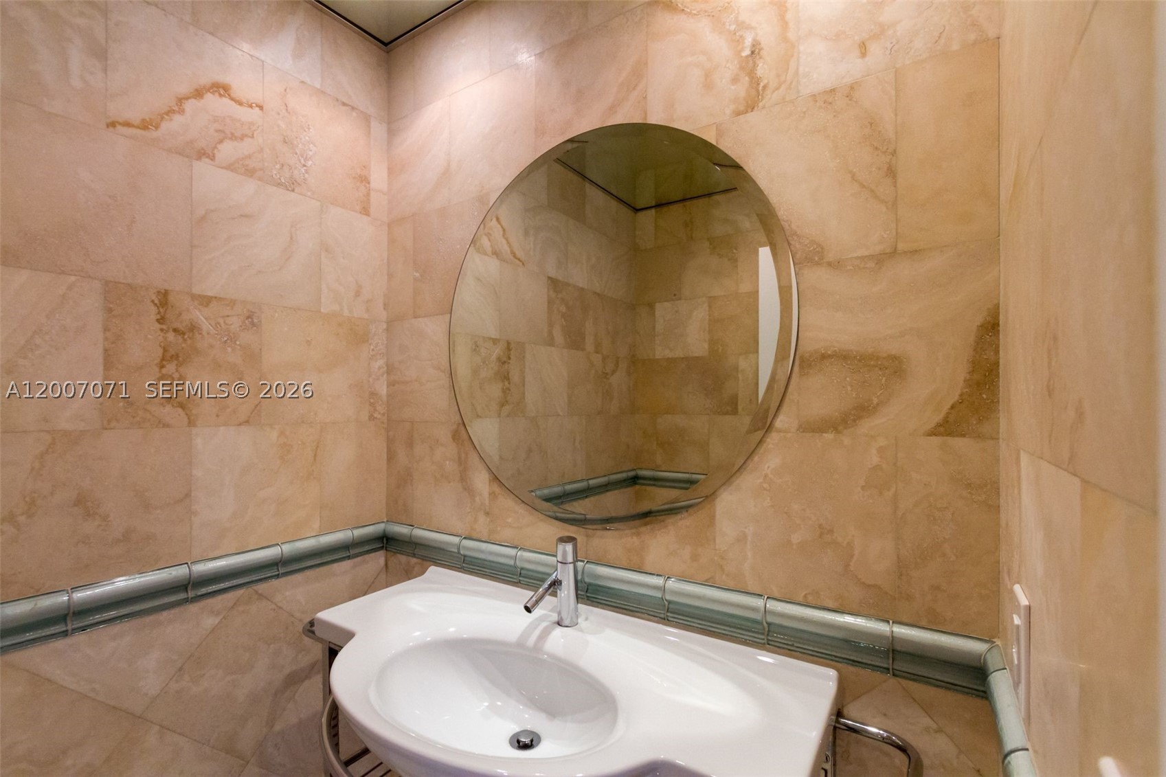 888 Brickell Key Dr #2802, Miami FL 33131