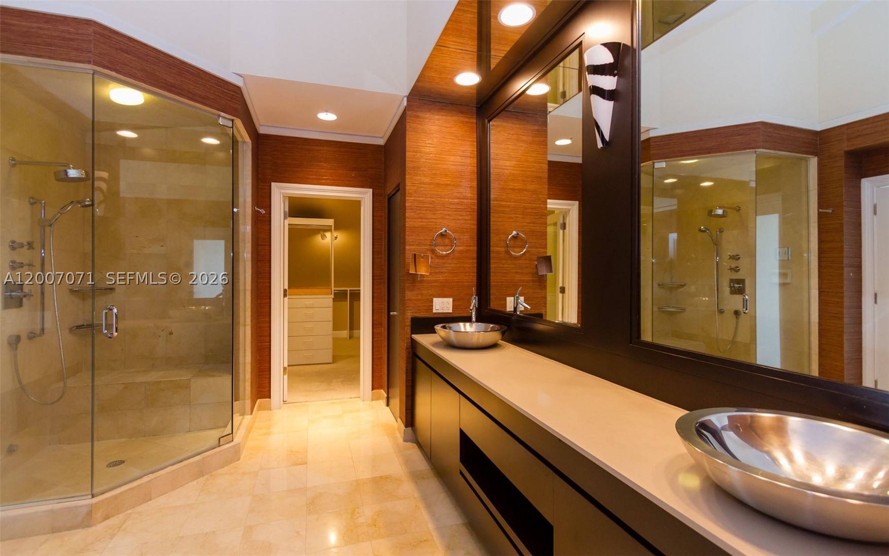 888 Brickell Key Dr #2802, Miami FL 33131