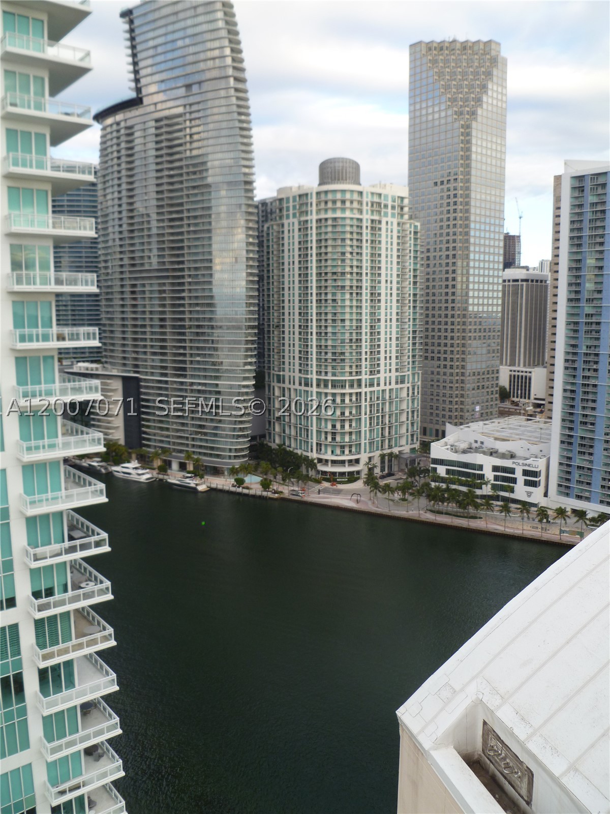 888 Brickell Key Dr #2802, Miami FL 33131
