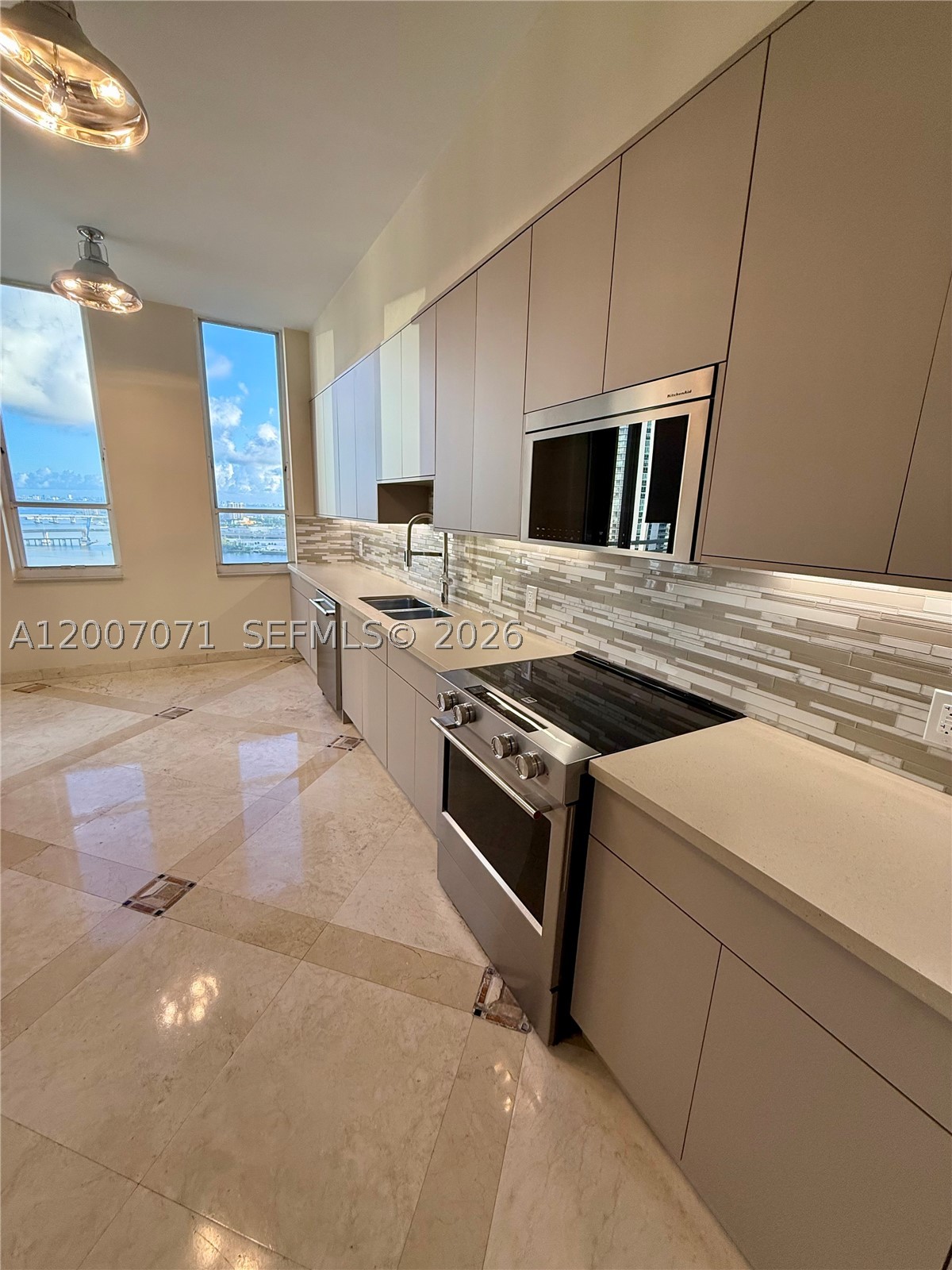 888 Brickell Key Dr #2802, Miami FL 33131