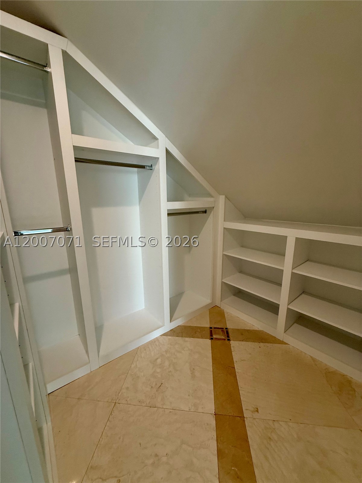 888 Brickell Key Dr #2802, Miami FL 33131