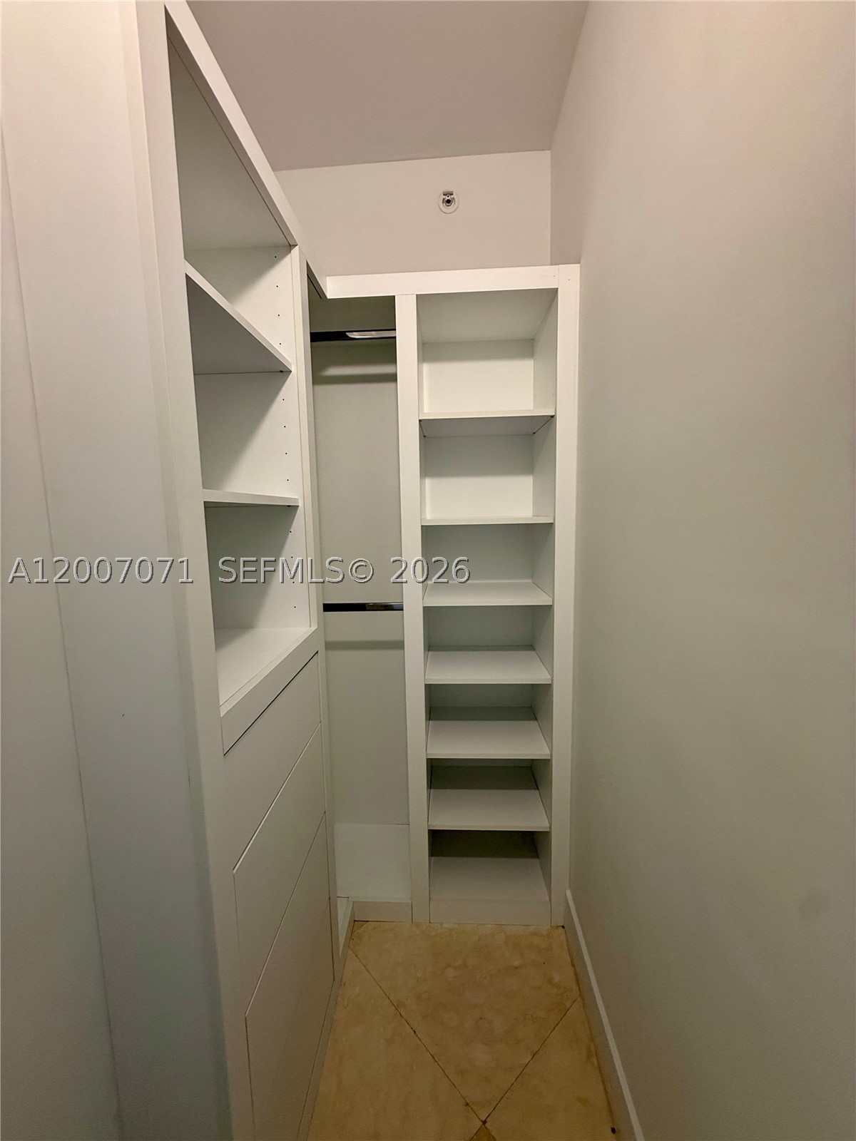 888 Brickell Key Dr #2802, Miami FL 33131