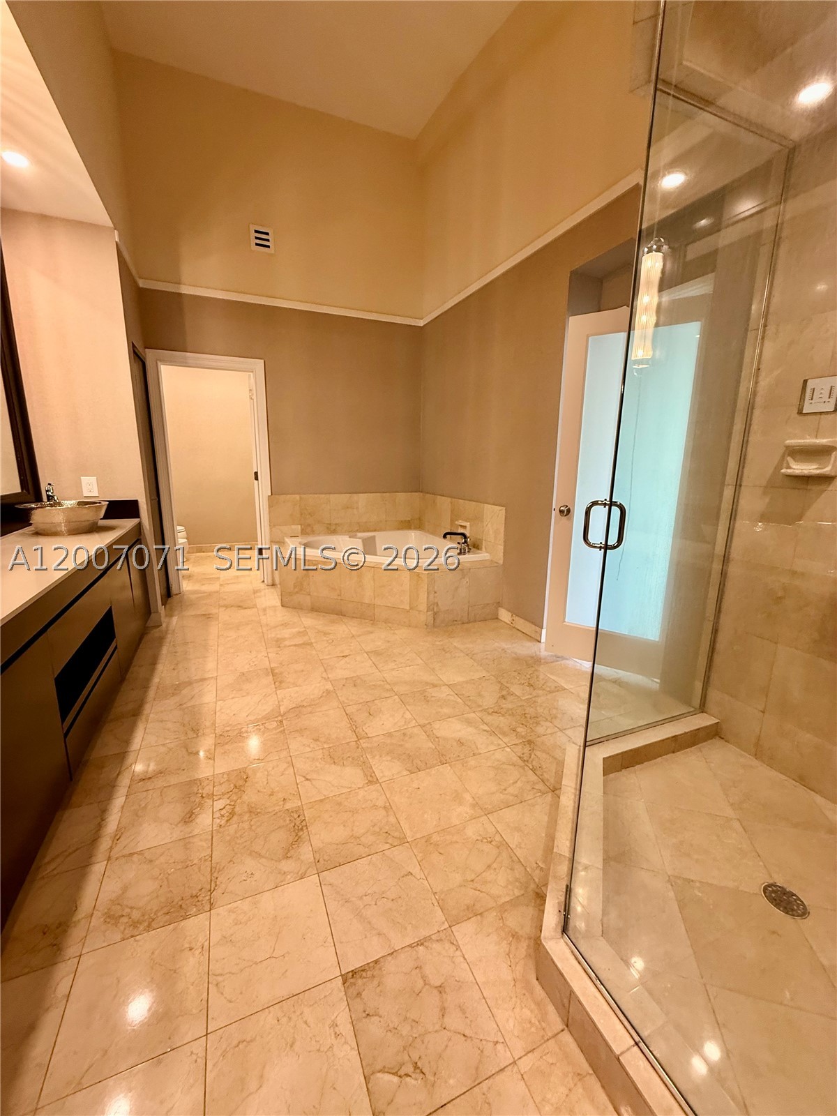 888 Brickell Key Dr #2802, Miami FL 33131