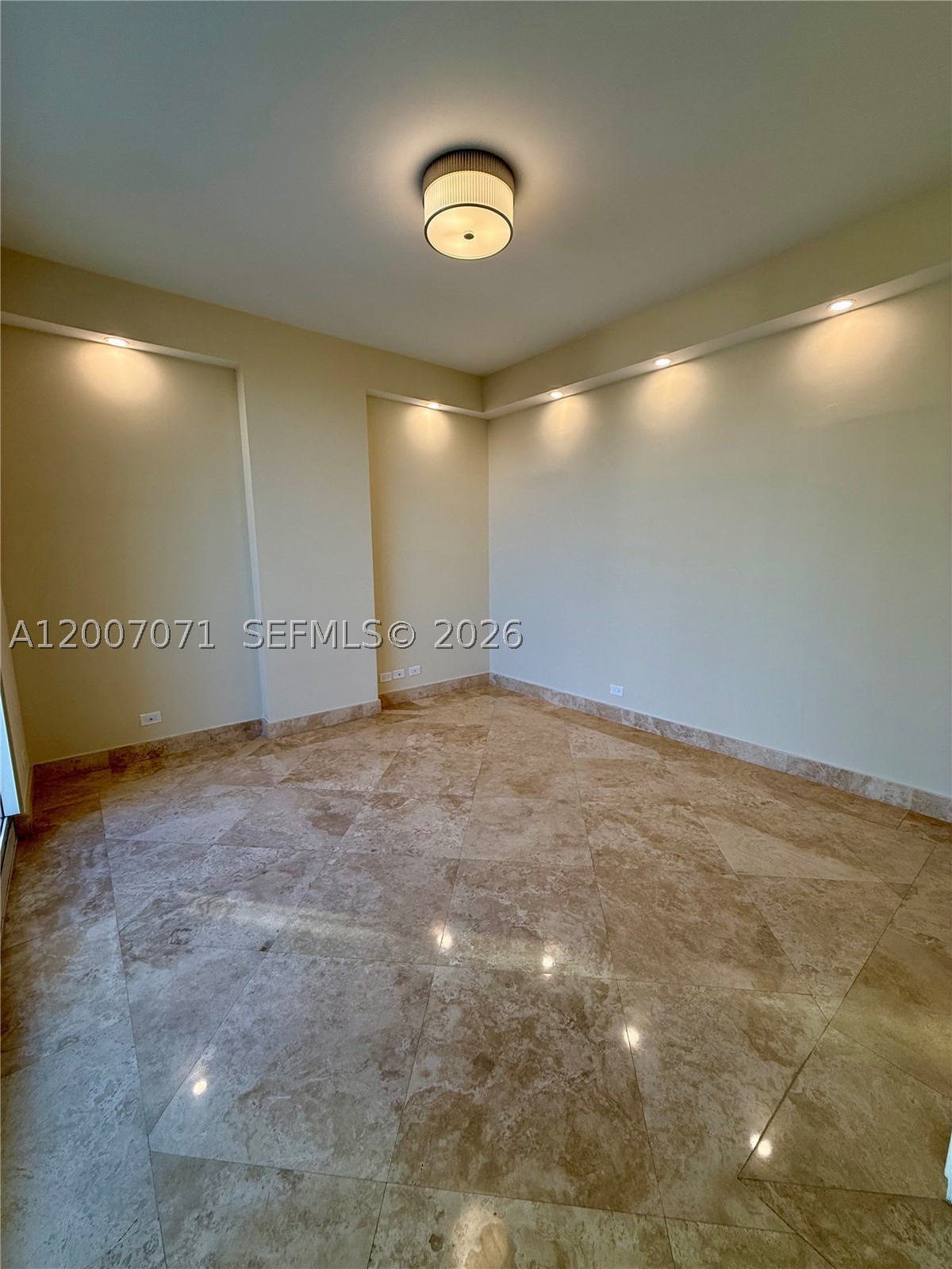 888 Brickell Key Dr #2802, Miami FL 33131