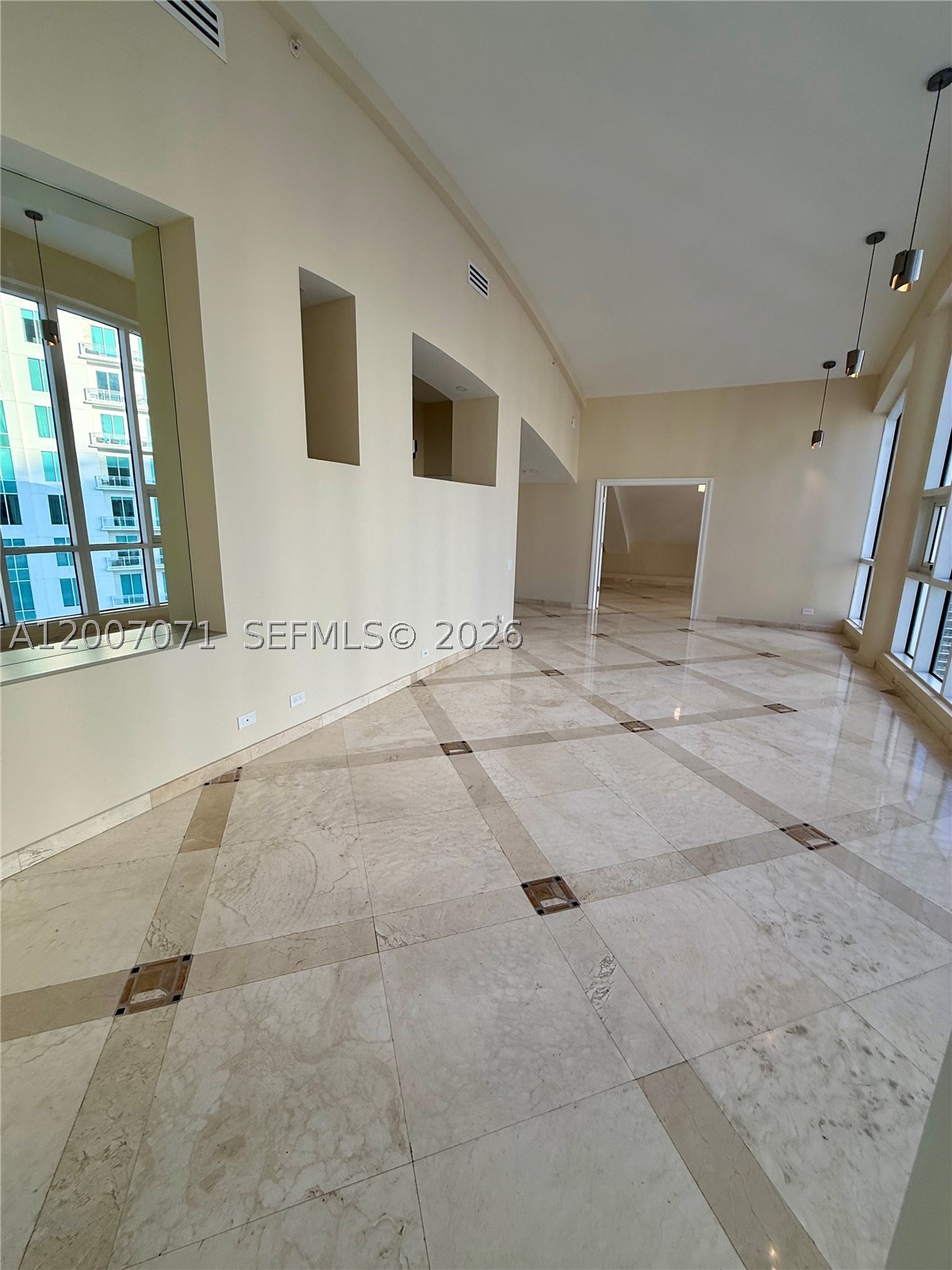 888 Brickell Key Dr #2802, Miami FL 33131