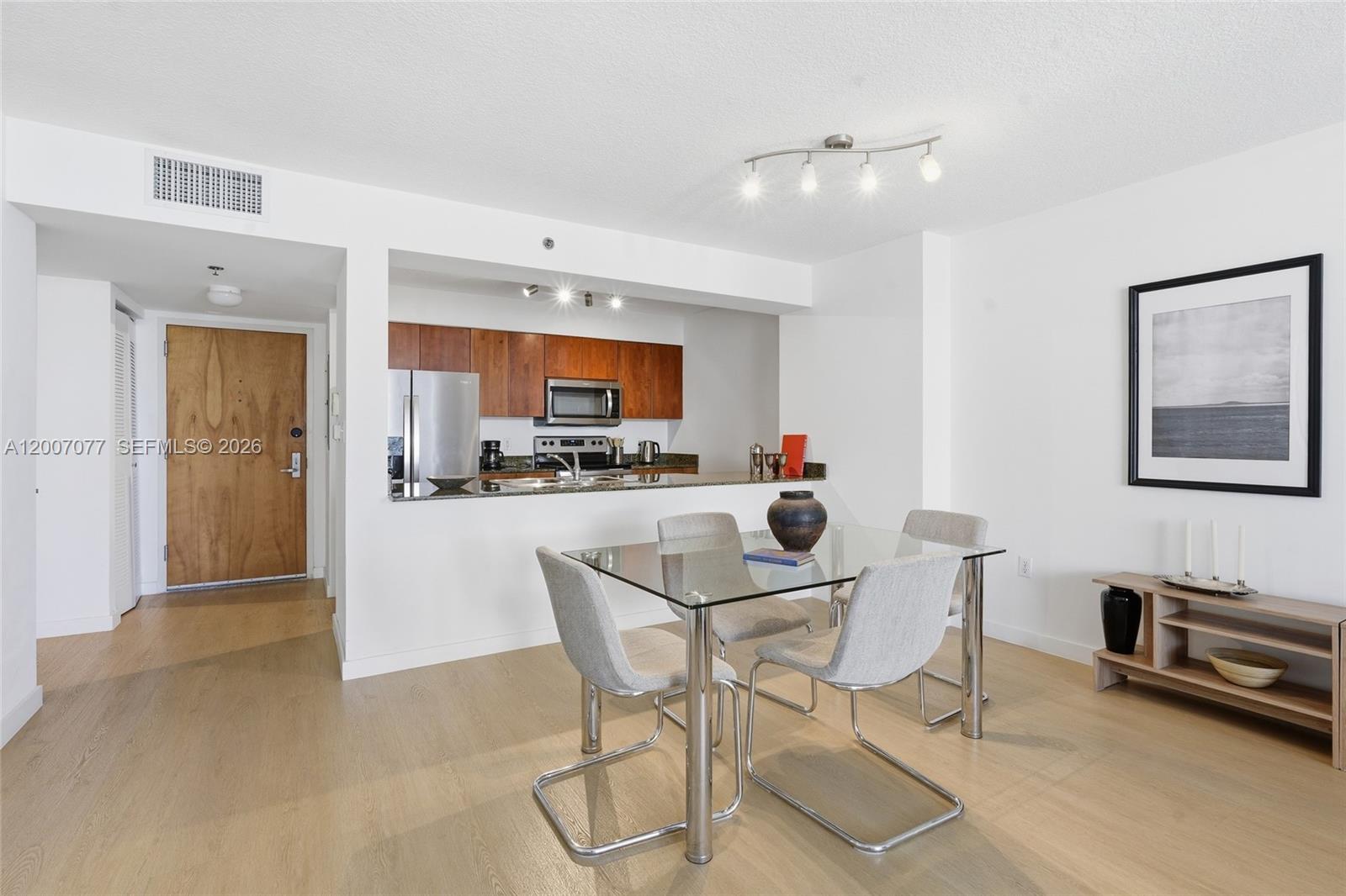 1200 Brickell Bay Dr #2603, Miami FL 33131