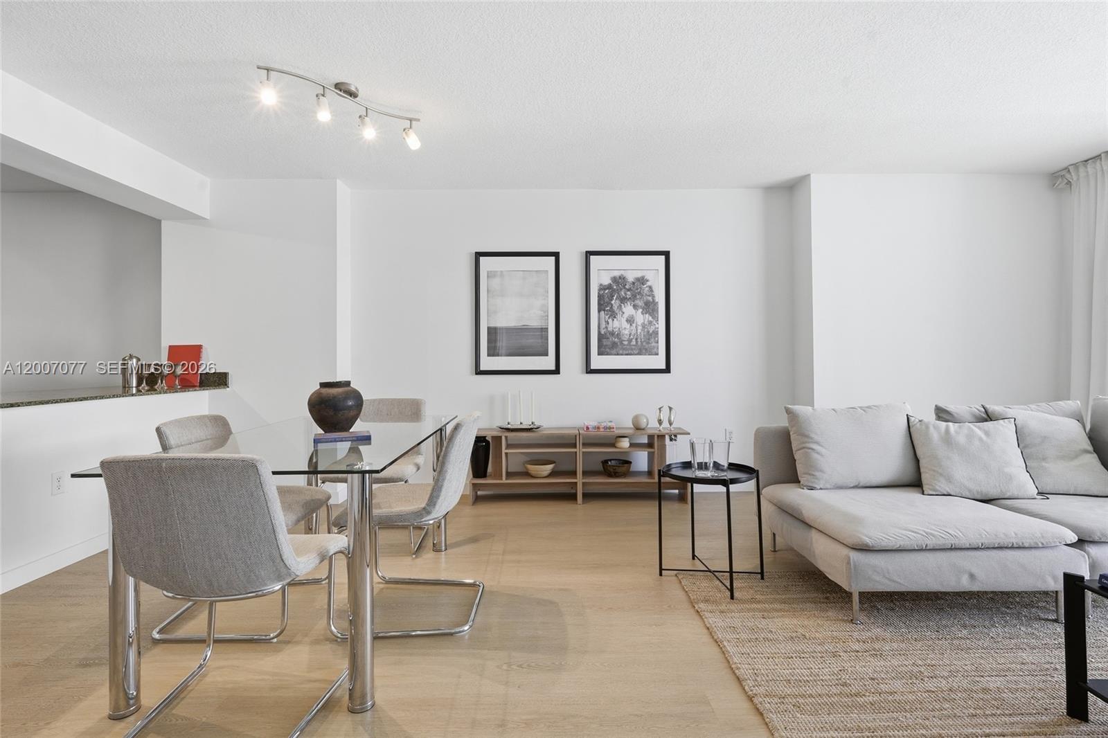 1200 Brickell Bay Dr #2603, Miami FL 33131