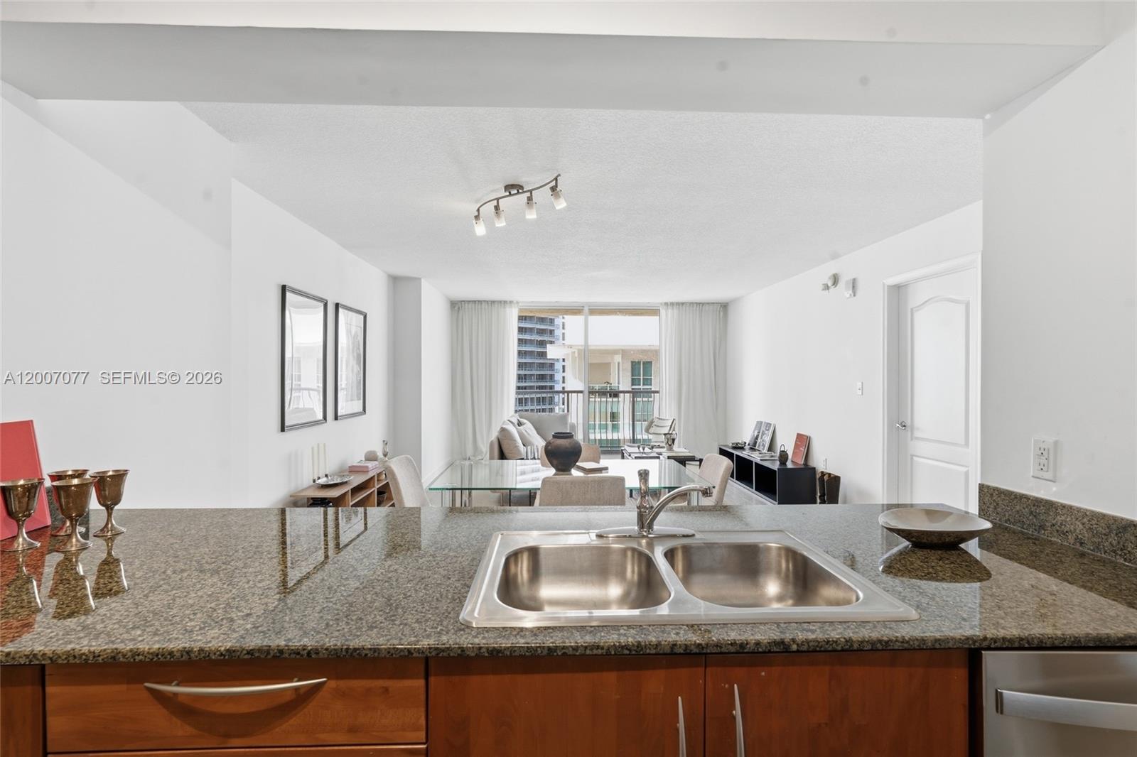 1200 Brickell Bay Dr #2603, Miami FL 33131