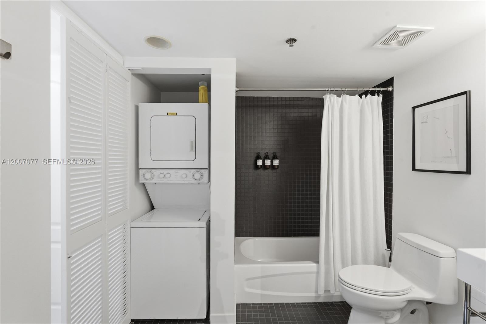1200 Brickell Bay Dr #2603, Miami FL 33131