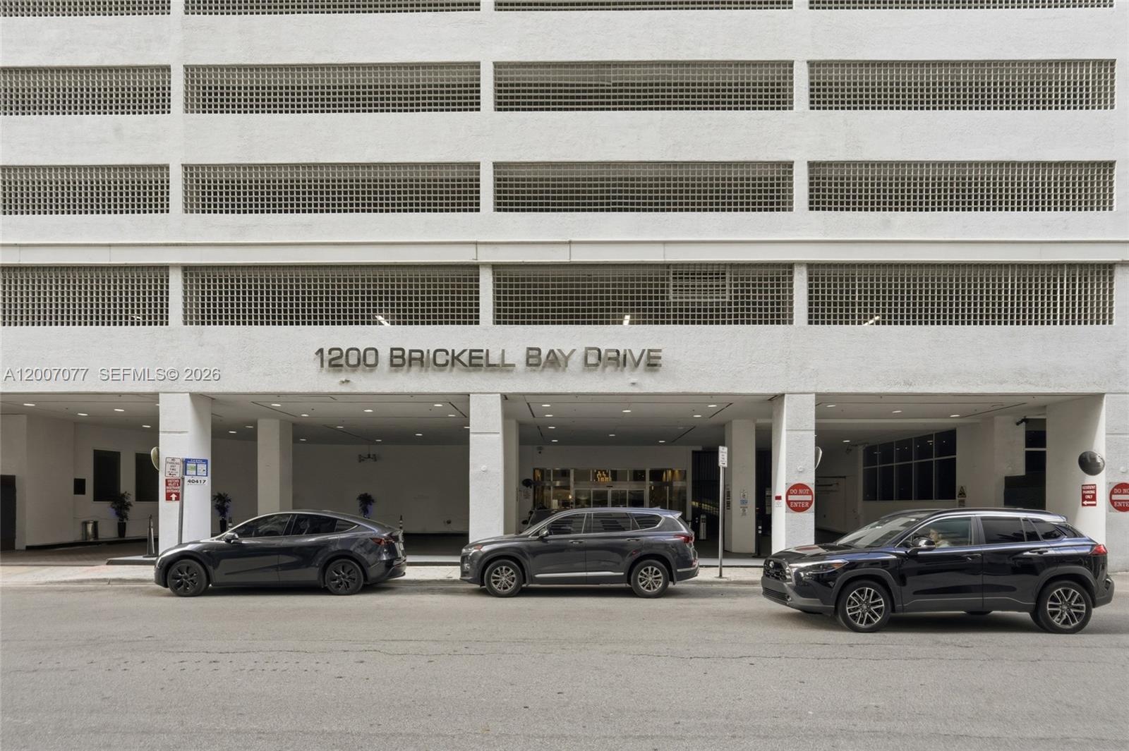 1200 Brickell Bay Dr #2603, Miami FL 33131