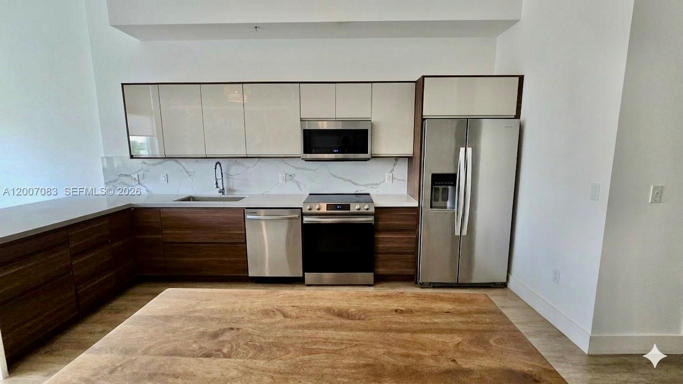 1800 N Bayshore Dr #303, Miami FL 33132