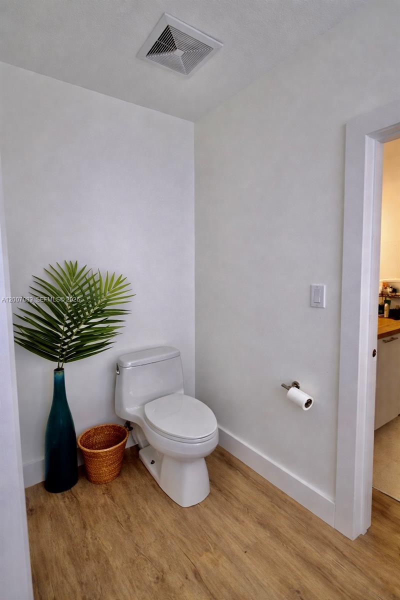 1800 N Bayshore Dr #303, Miami FL 33132