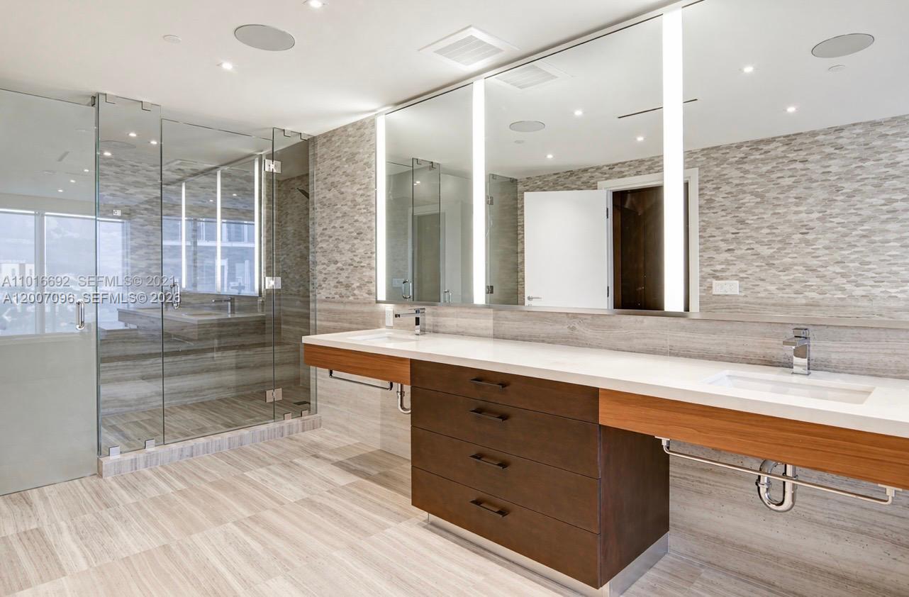 1 Collins Ave #606, Miami Beach FL 33139