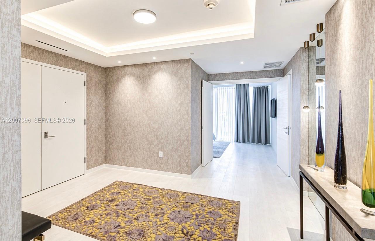 1 Collins Ave #606, Miami Beach FL 33139