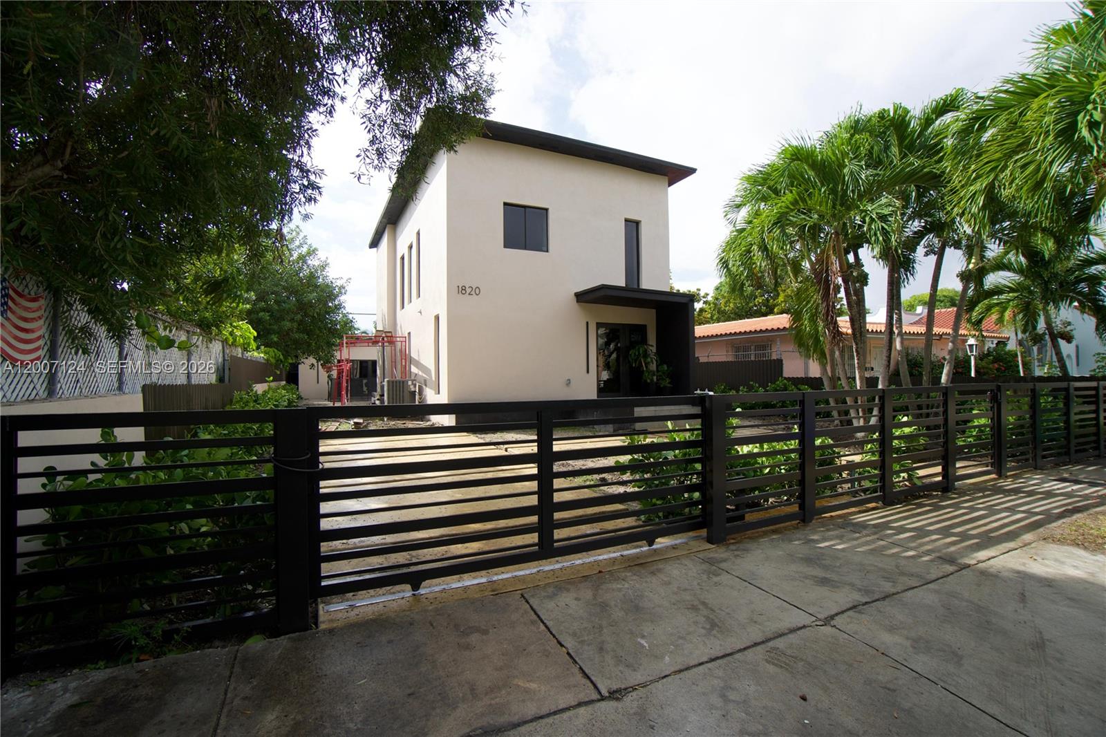 1820 SW 10th St, Miami FL 33135
