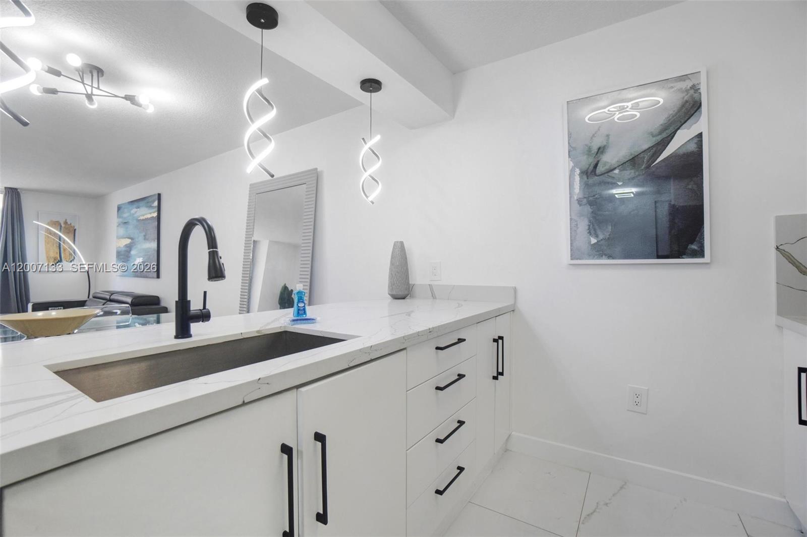 1200 Brickell Bay Dr #1907, Miami FL 33131