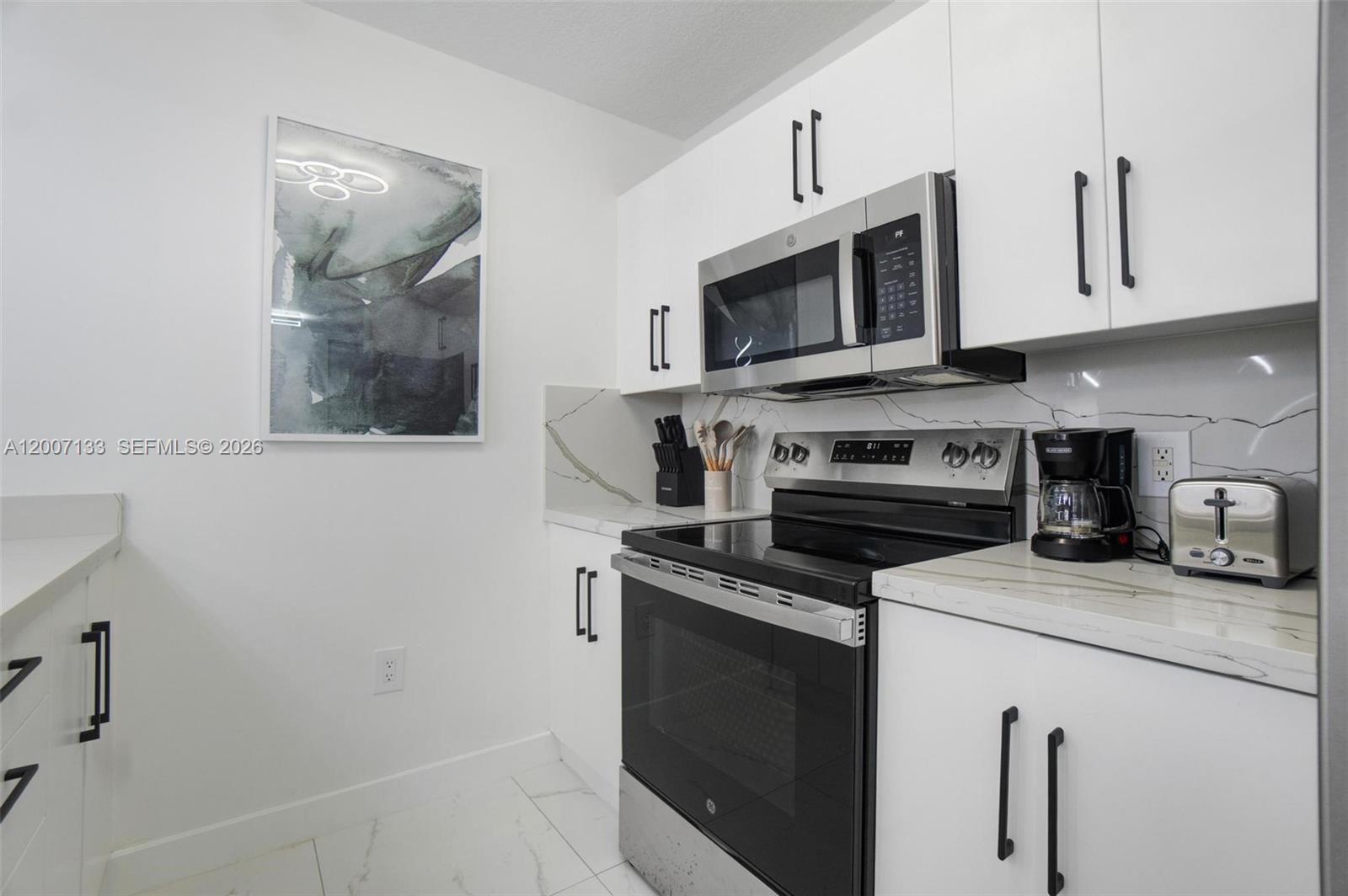 1200 Brickell Bay Dr #1907, Miami FL 33131
