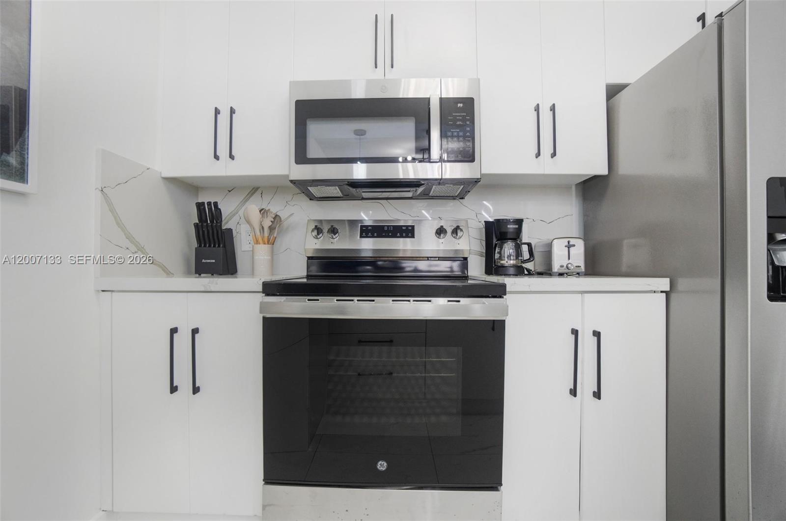 1200 Brickell Bay Dr #1907, Miami FL 33131