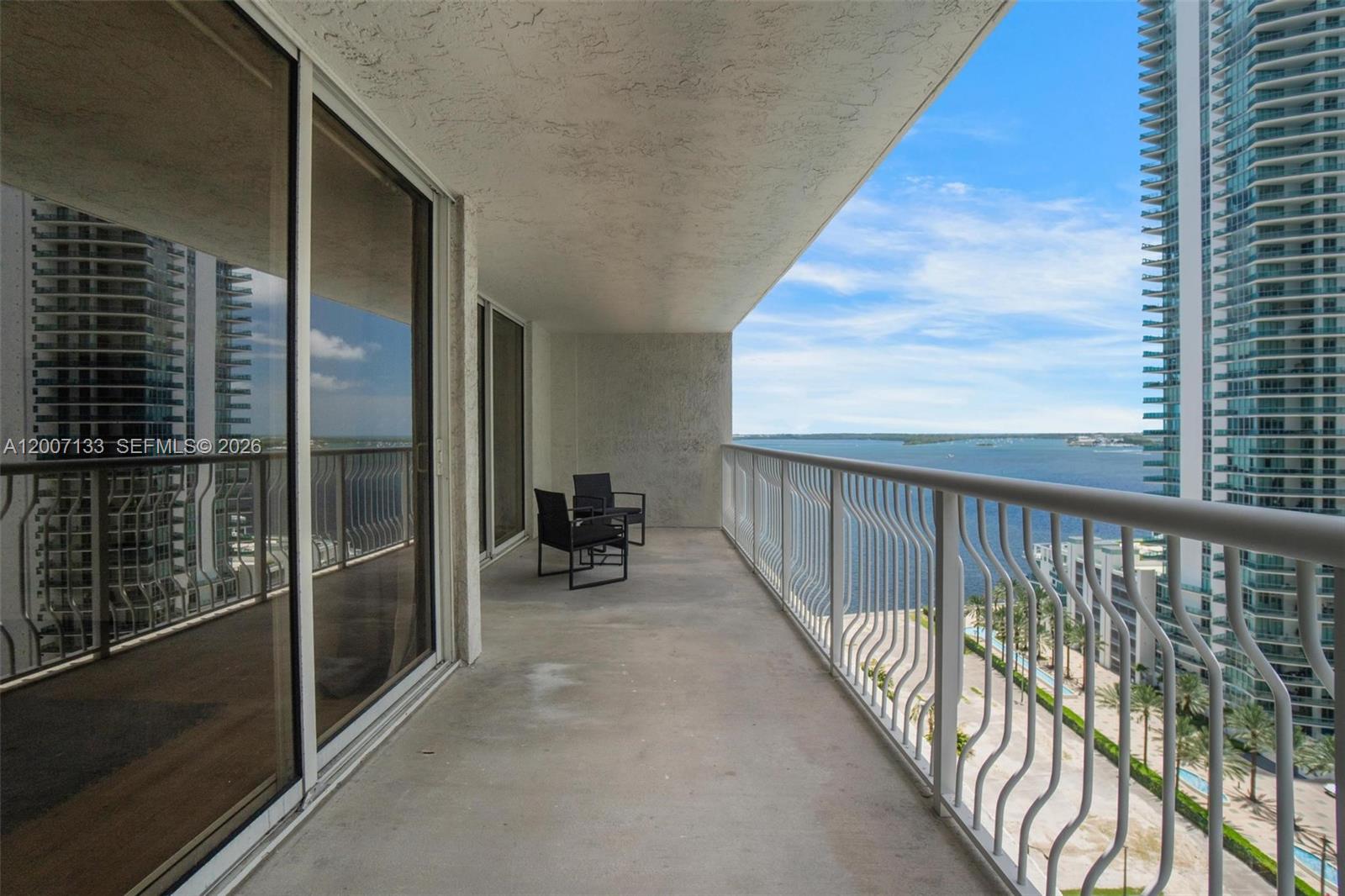 1200 Brickell Bay Dr #1907, Miami FL 33131