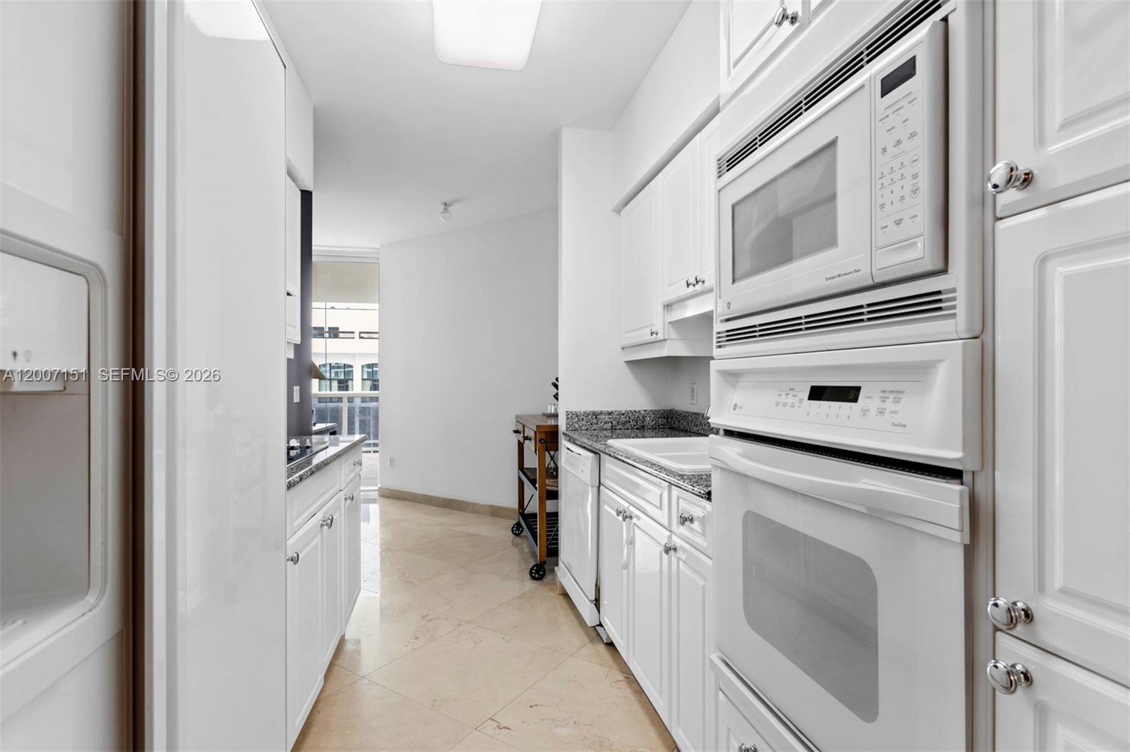 4779 Collins Ave #1908, Miami Beach FL 33140