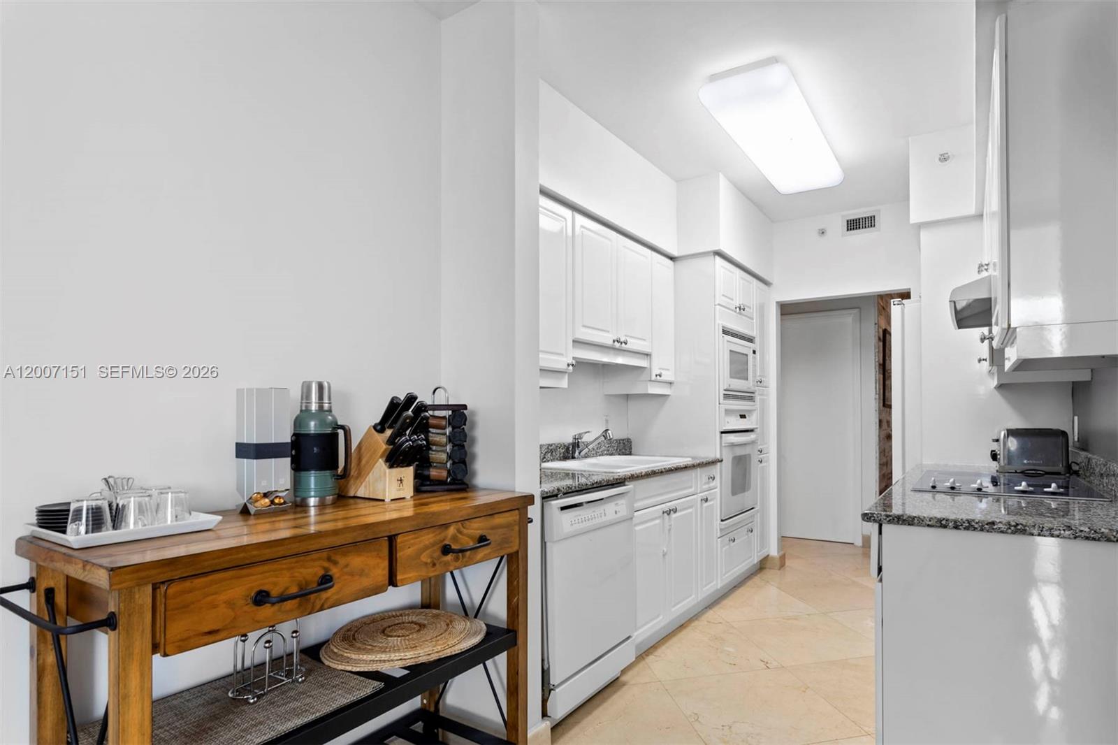 4779 Collins Ave #1908, Miami Beach FL 33140