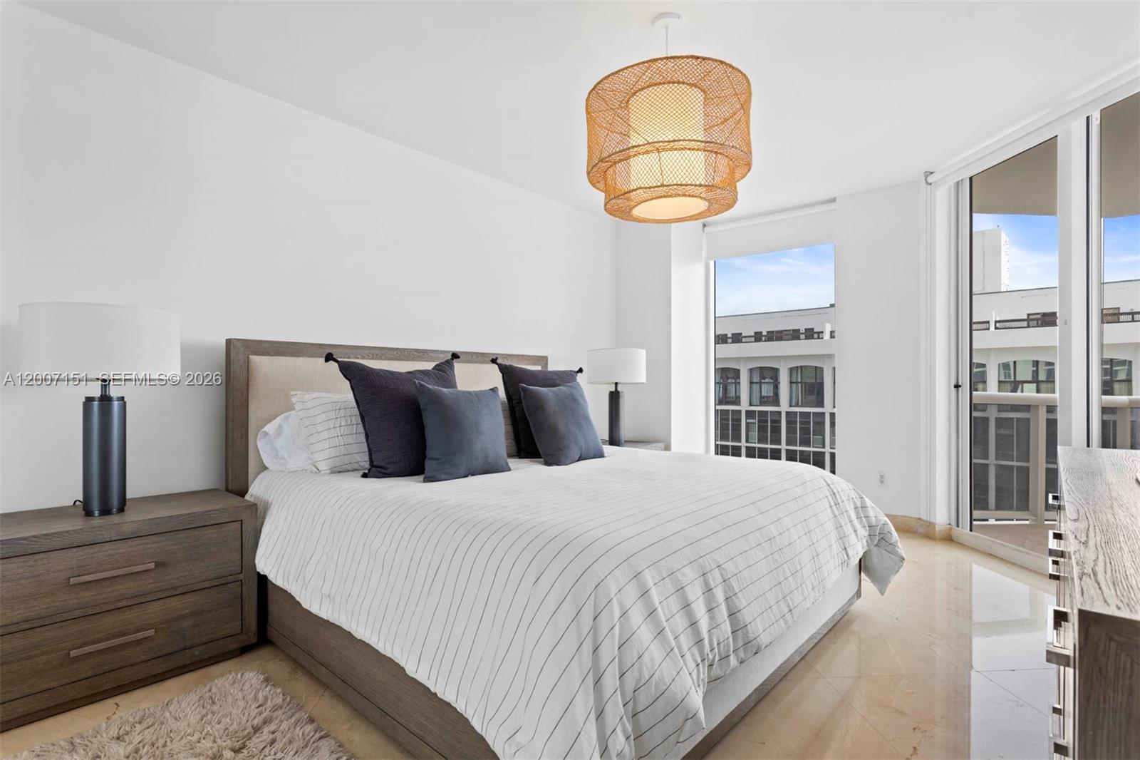 4779 Collins Ave #1908, Miami Beach FL 33140