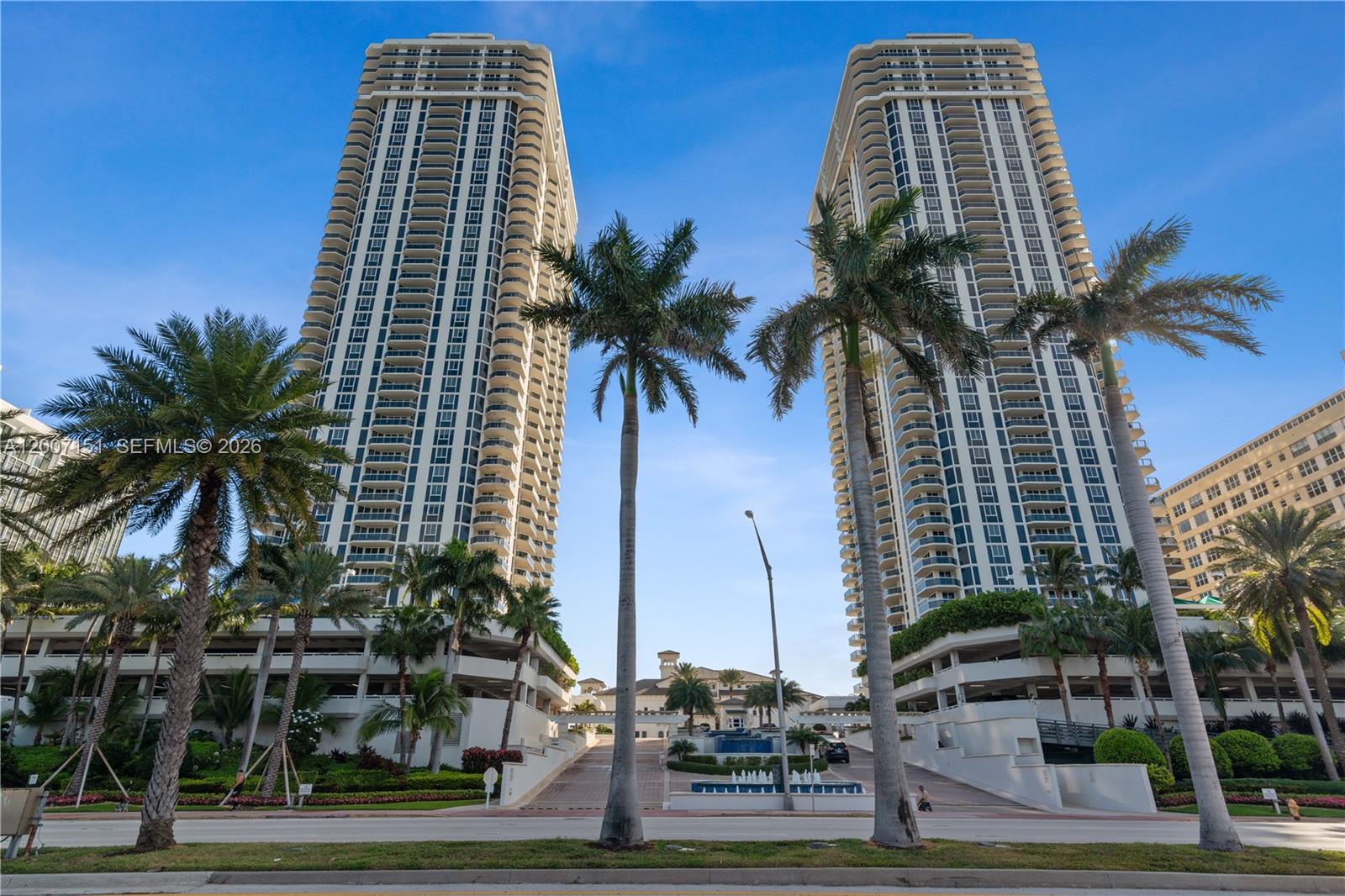 4779 Collins Ave #1908, Miami Beach FL 33140