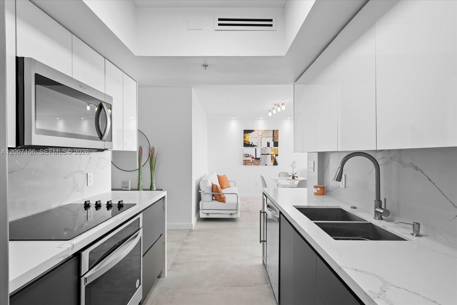 90 Alton Rd #2505, Miami Beach FL 33139