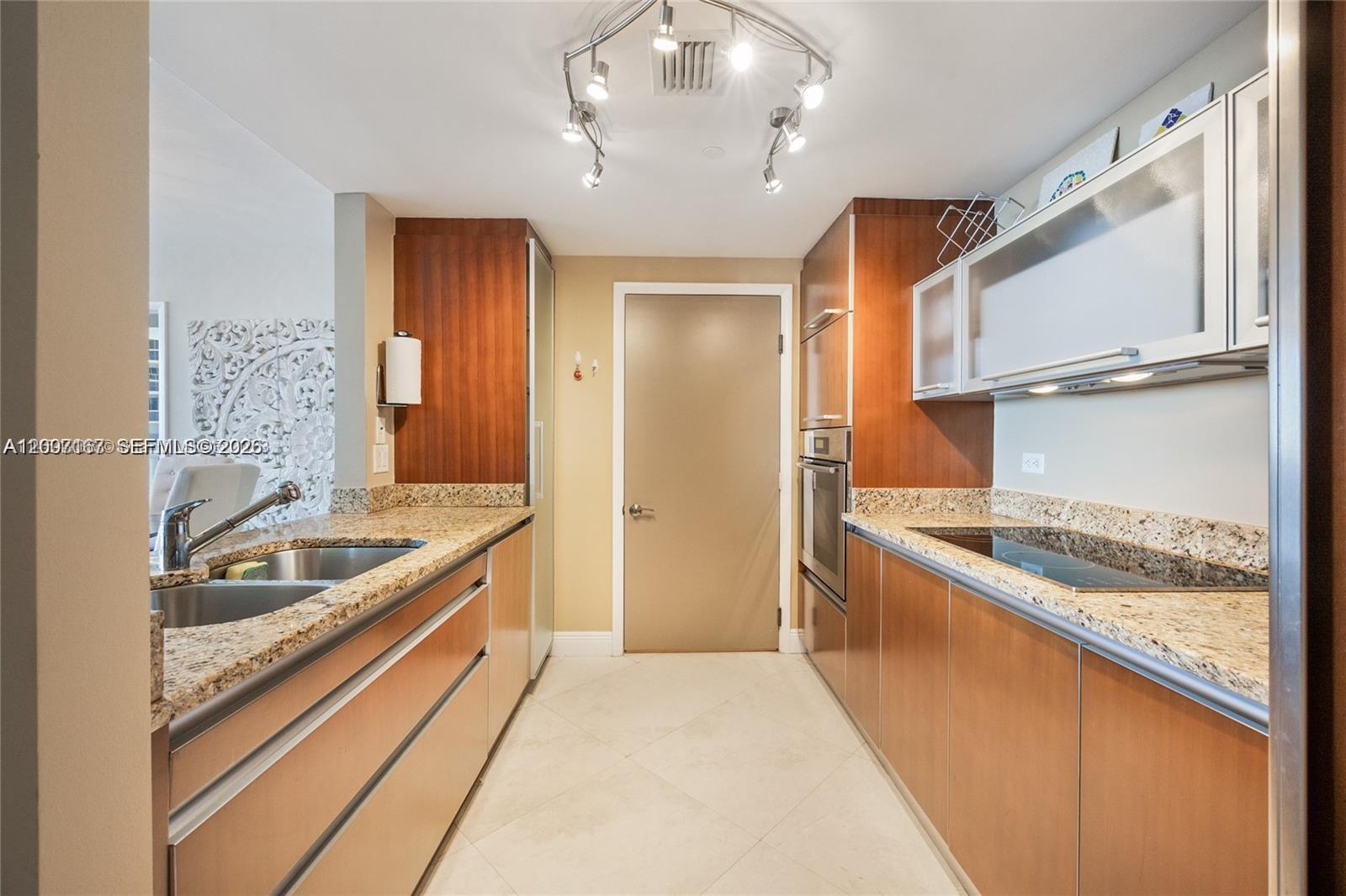 17201 Collins Ave #2305, Sunny Isles Beach FL 33160